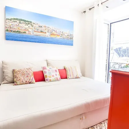 Typical Bairro Alto Apartman *