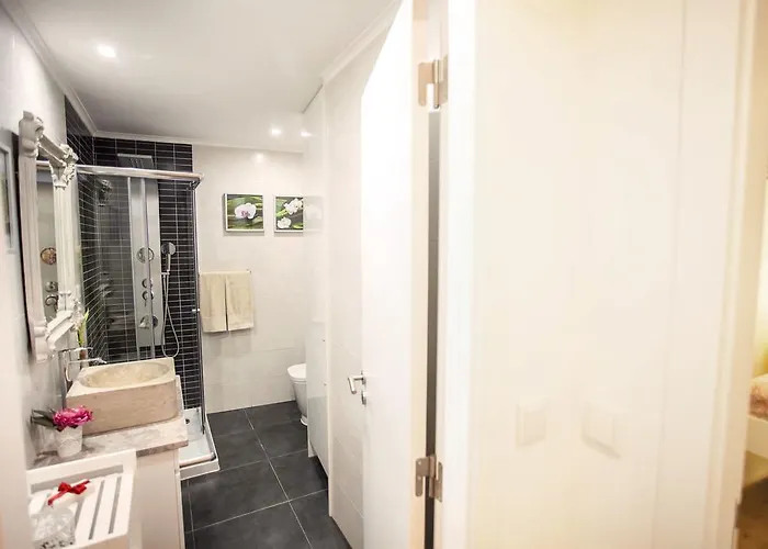 Typical Bairro Alto Apartament