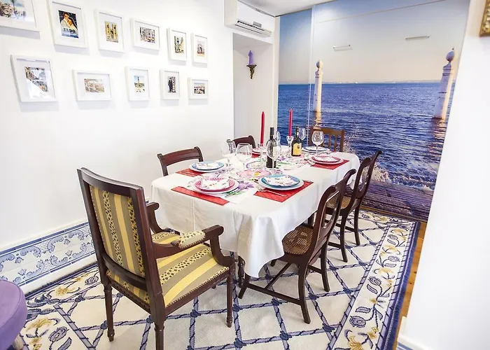 Typical Bairro Alto Apartament Lizbona