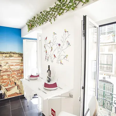 Typical Bairro Alto * Lissabon