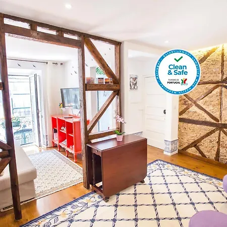 Typical Bairro Alto Apartament *